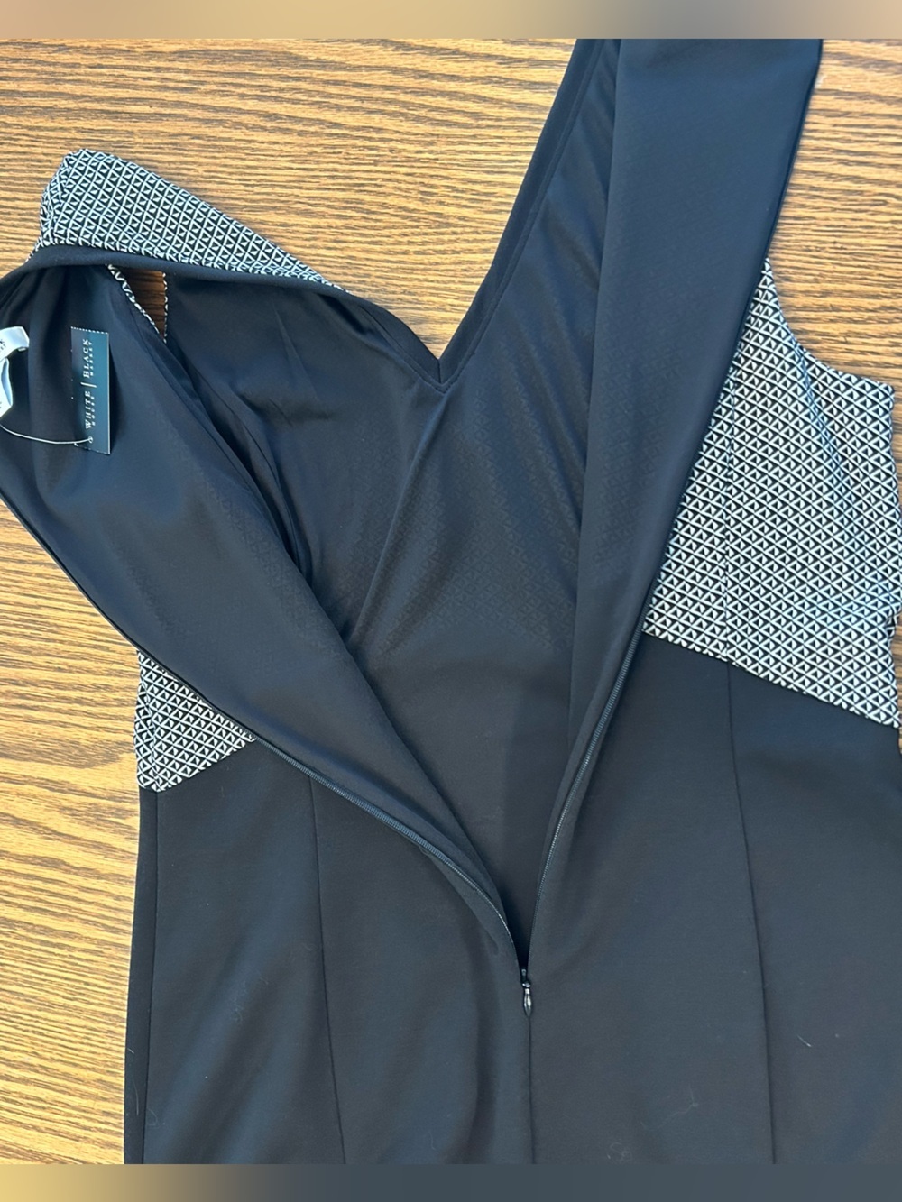 White House Black Market Black & White Fitted Midi Sheath Dress Zip Closure Sz 6 - Picture 11 of 11